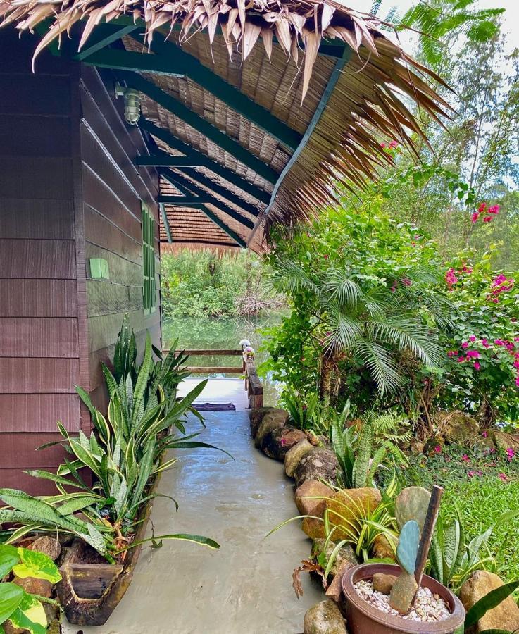 チャン島 Maddekehaoo Eco Mansion Bed & Breakfast エクステリア 写真